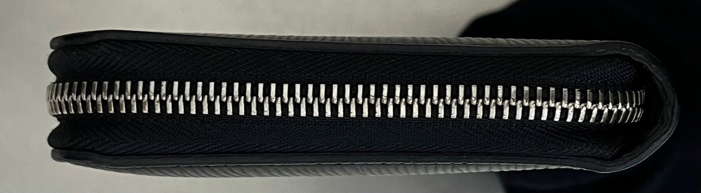 Louis Vuitton Zippy Organizer Epi