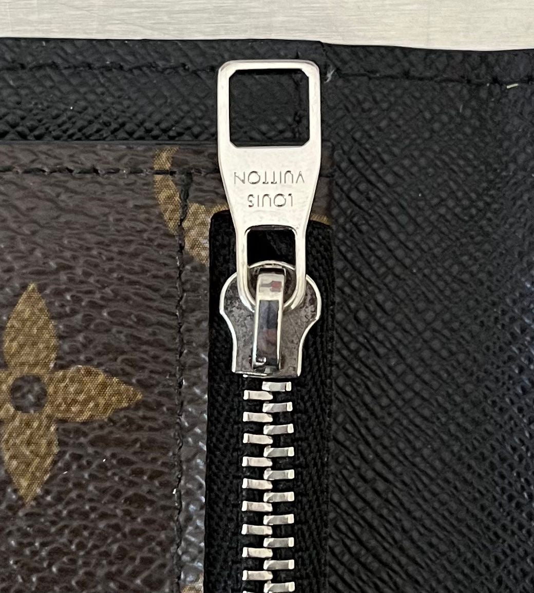 Louis Vuitton Brazza Macassar