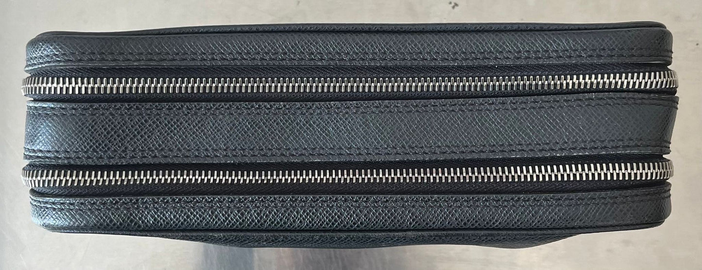 Louis Vuitton Pavel Taiga Leder