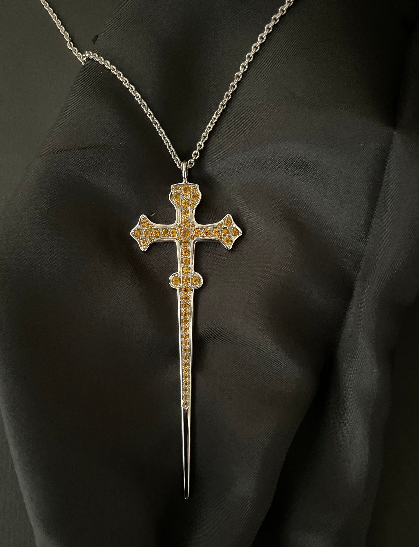 One Of A Kind Collier Saphir Kreuz 750/- 5,36ct