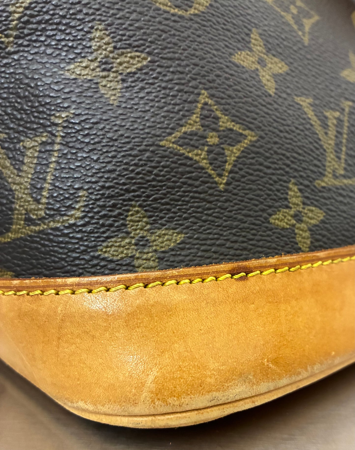 Louis Vuitton Alma PM