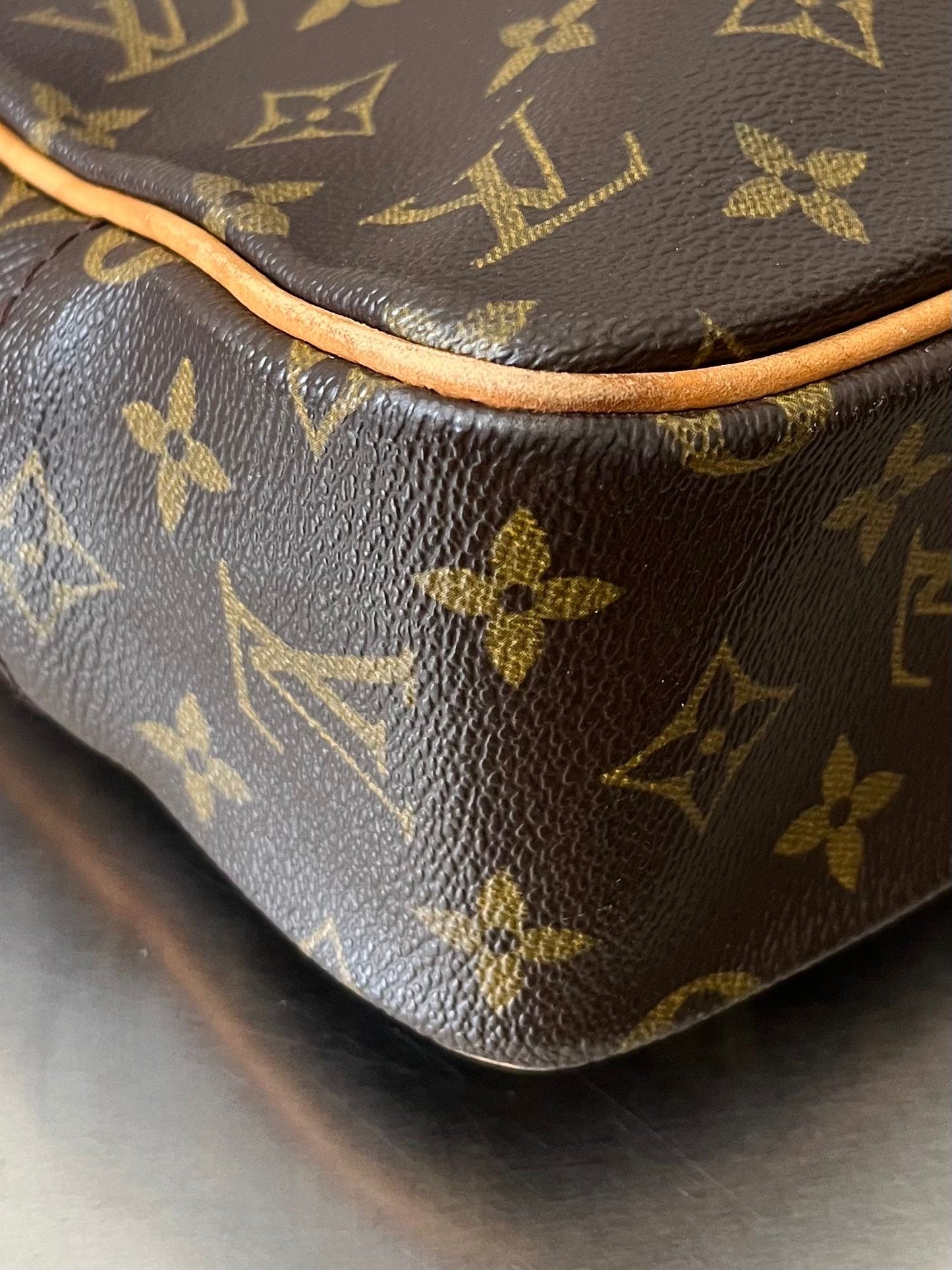Louis Vuitton Porte Documents Pegase Monogram