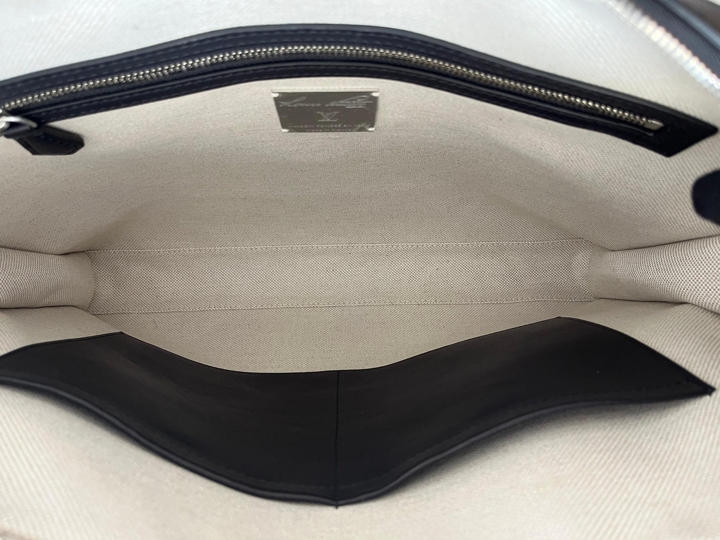 Louis Vuitton Porte-Documents Voyage PM