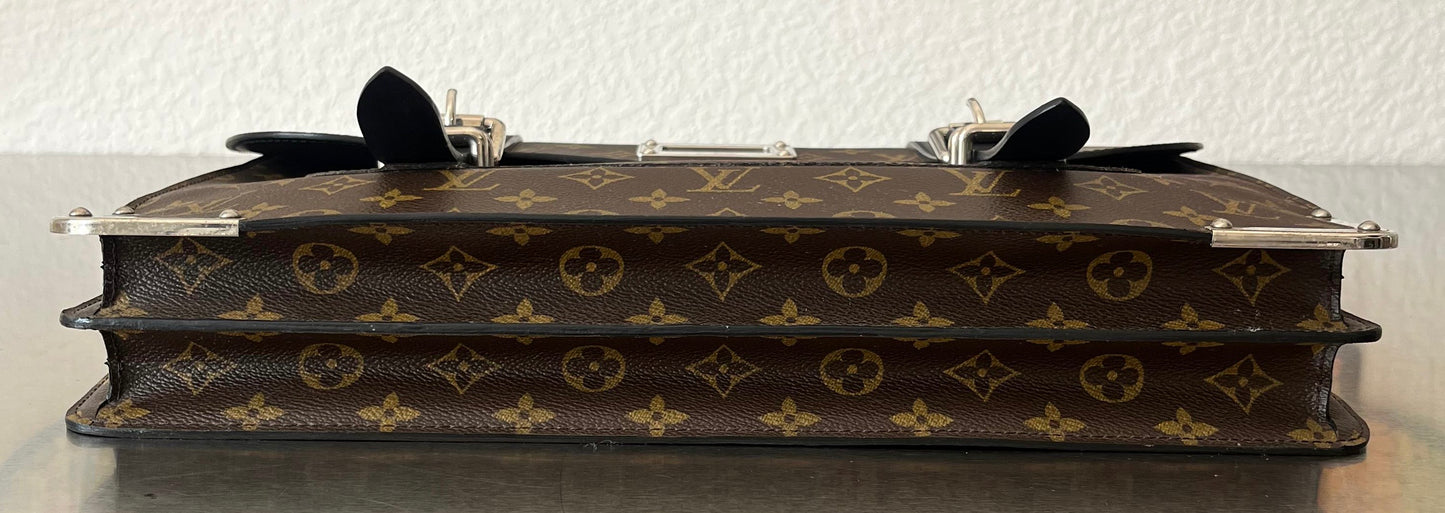 Louis Vuitton Larry Monogram Makassar