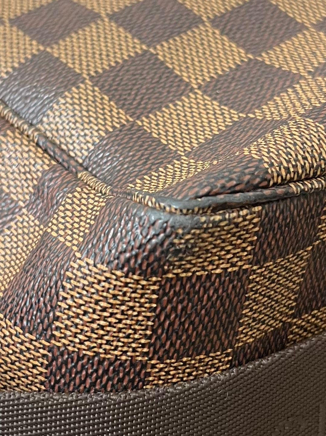 Louis Vuitton Broadway