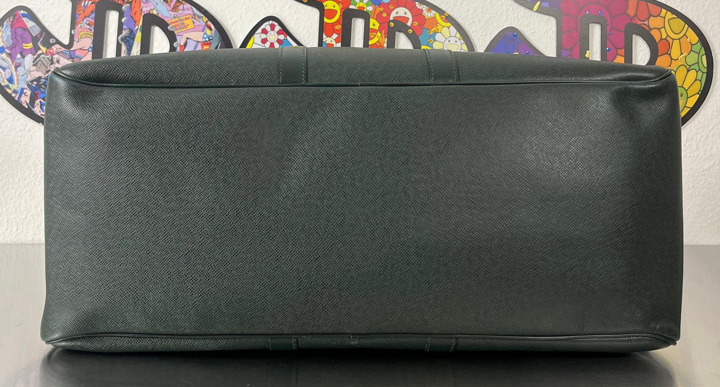 Louis Vuitton Kendall GM Taiga Leder