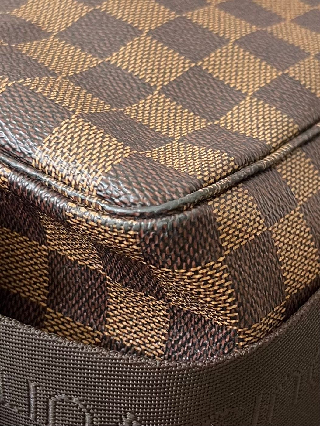 Louis Vuitton Broadway