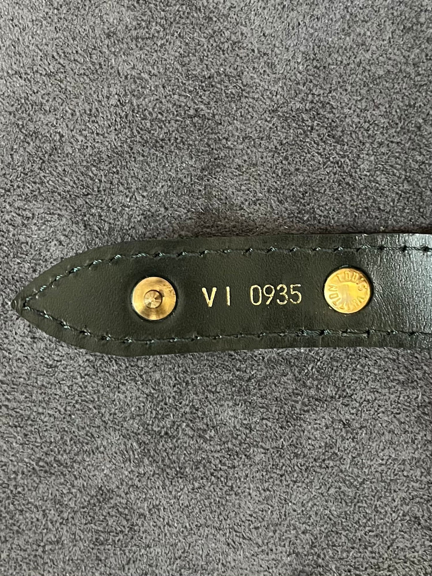 Louis Vuitton Helanga Taiga
