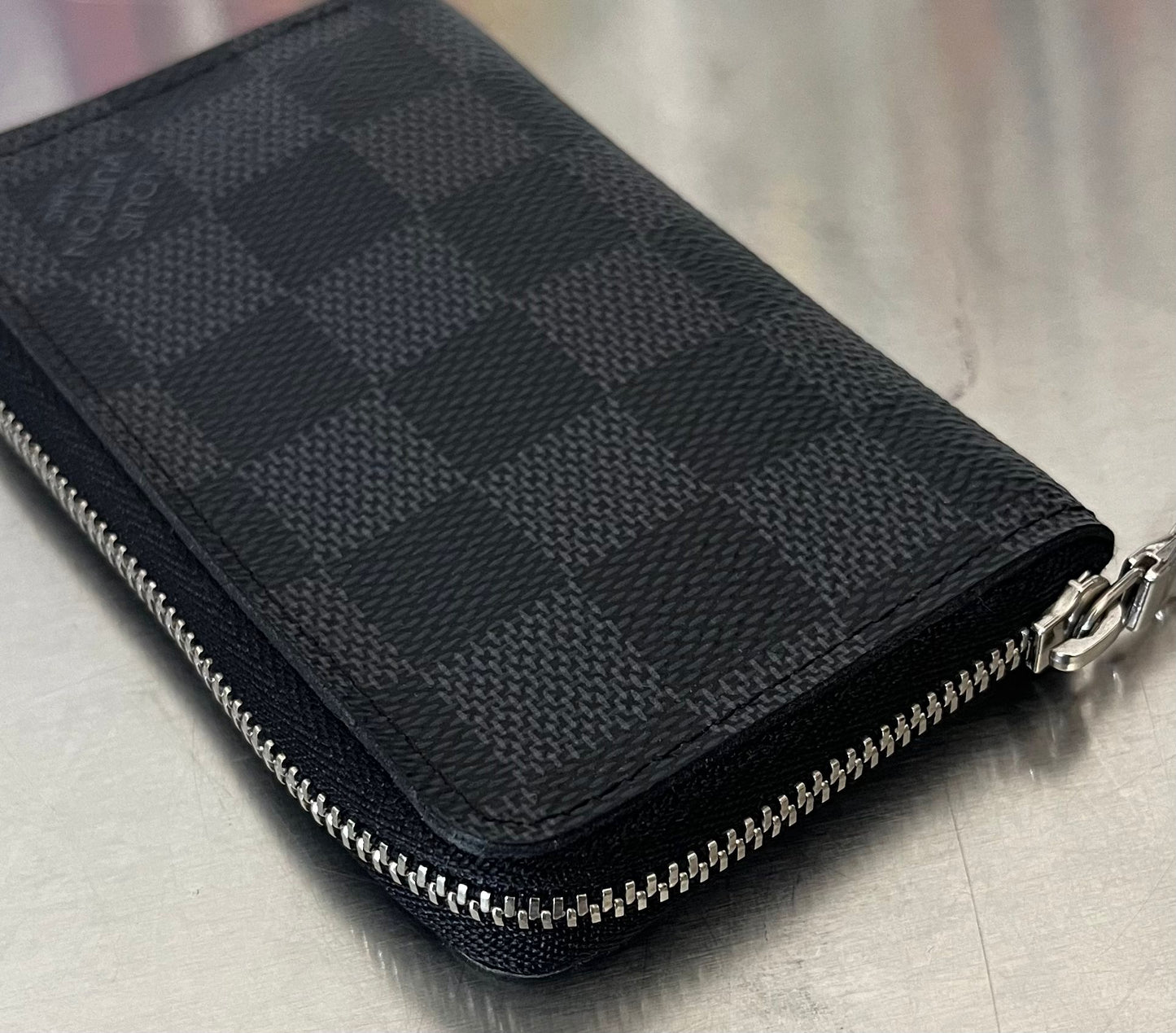 Louis Vuitton Zippy Vertical Coin Damier