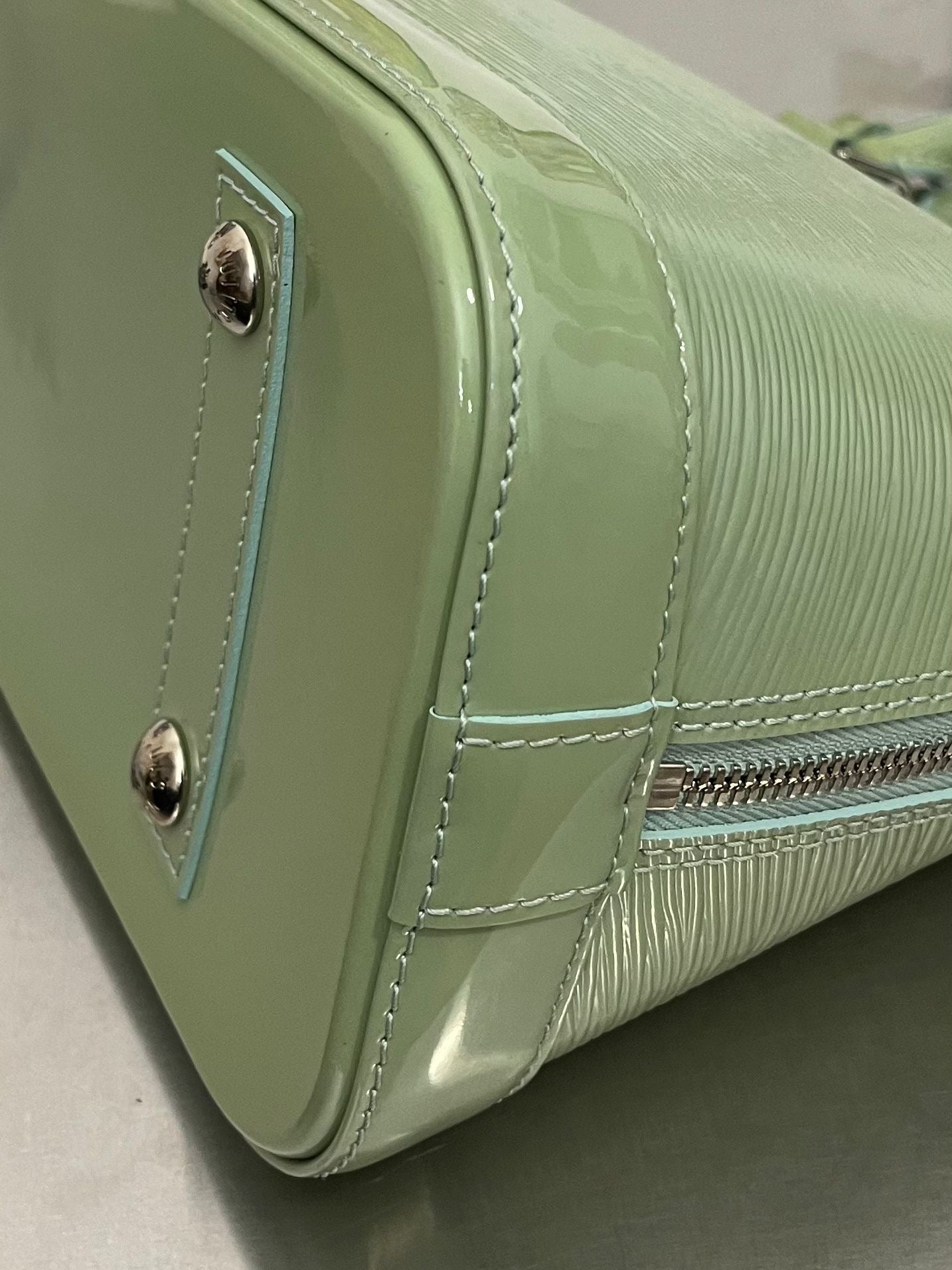 Louis Vuitton Alma PM Epi Electric