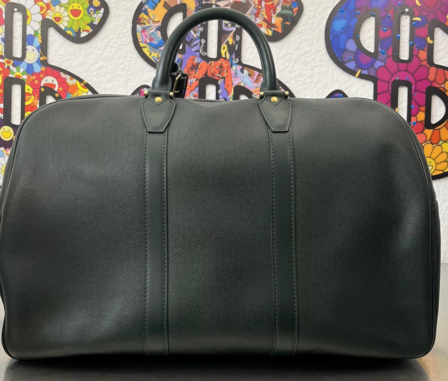 Louis Vuitton Kendall PM Taiga Leder