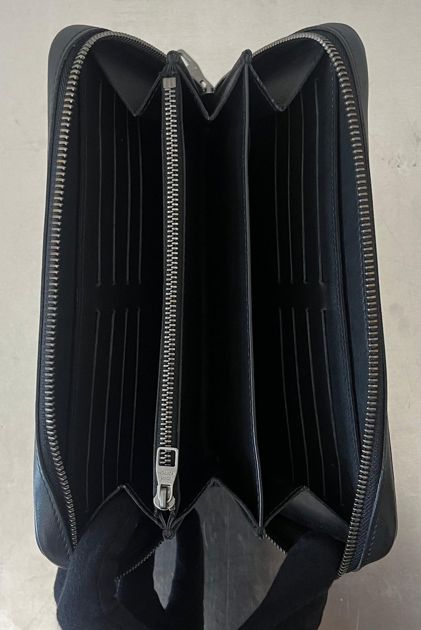 Louis Vuitton Zippy XL Infini Leder