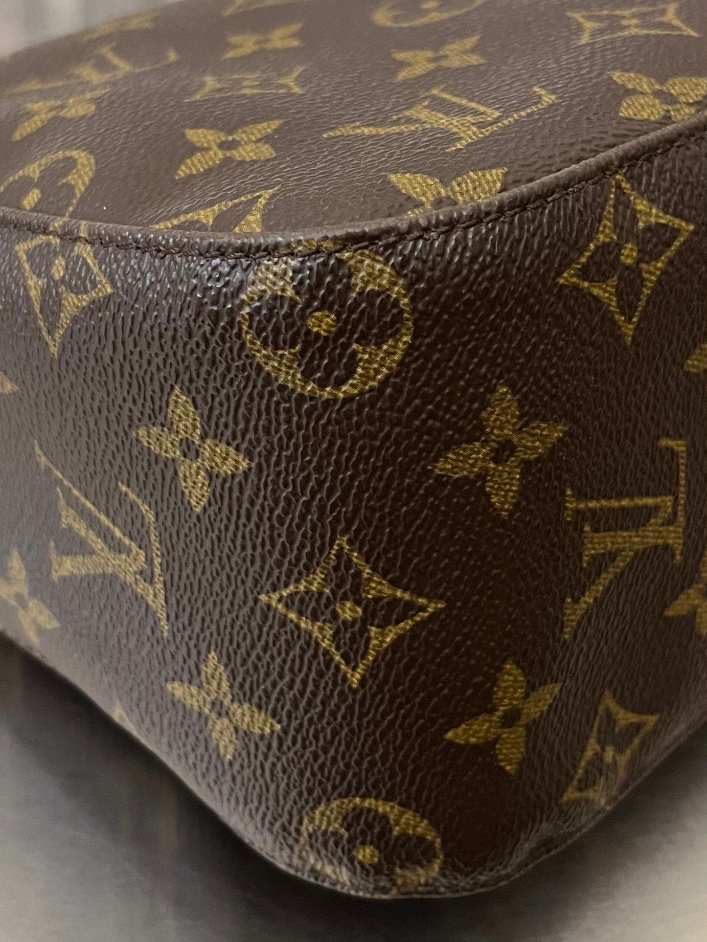 Louis Vuitton Looping MM