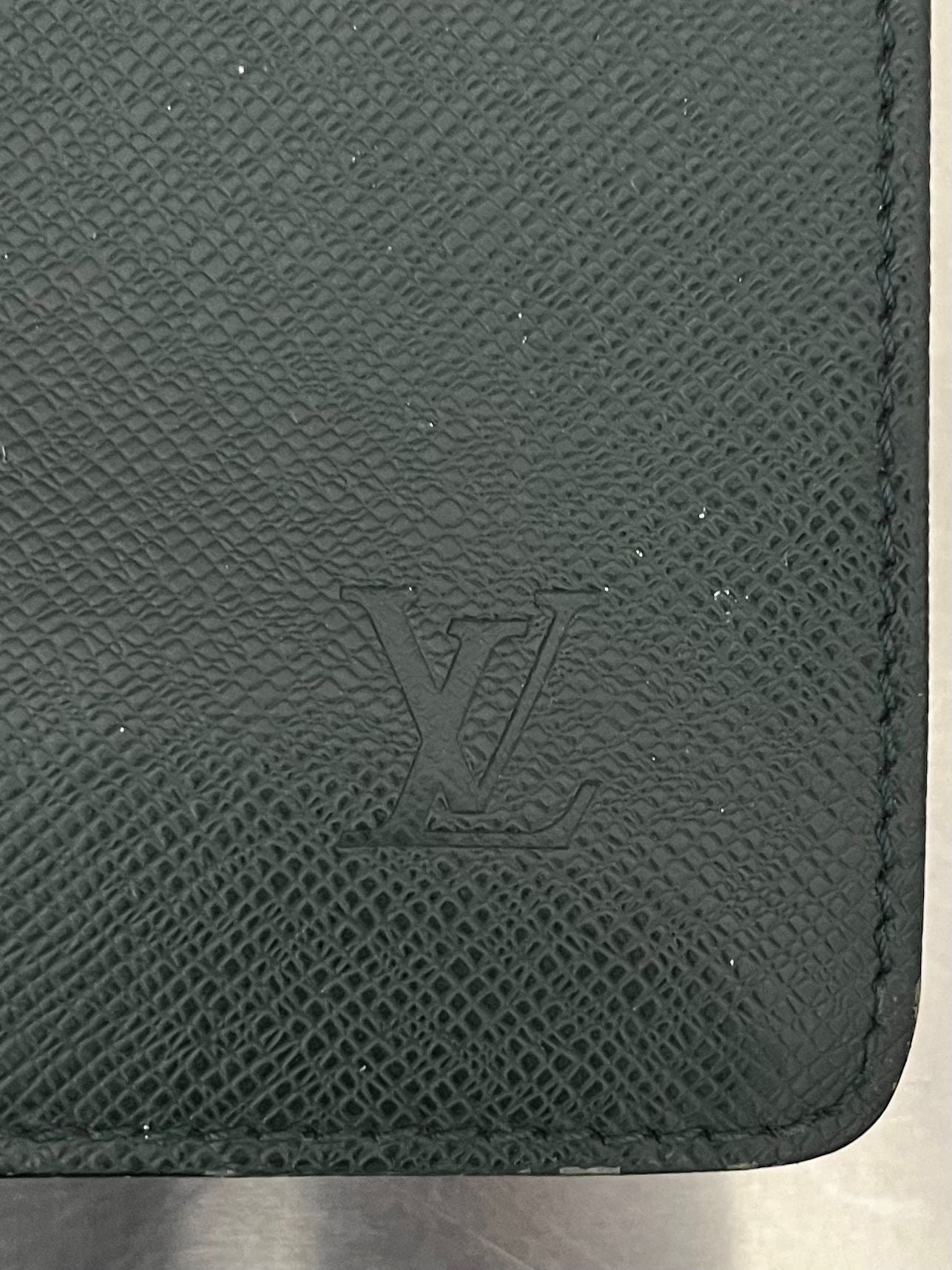 Louis Vuitton Serviette Kourad