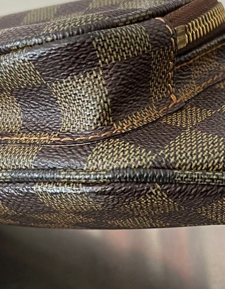 Louis Vuitton Melville Bum Bag Damier