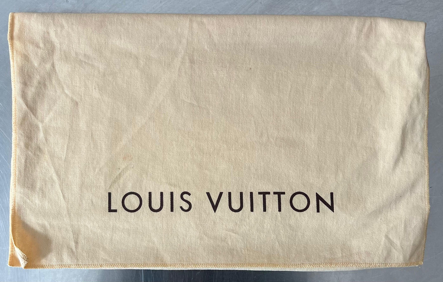 Louis Vuitton Belaia Taiga