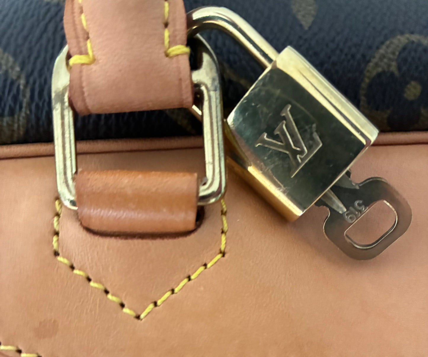 Louis Vuitton Deauville