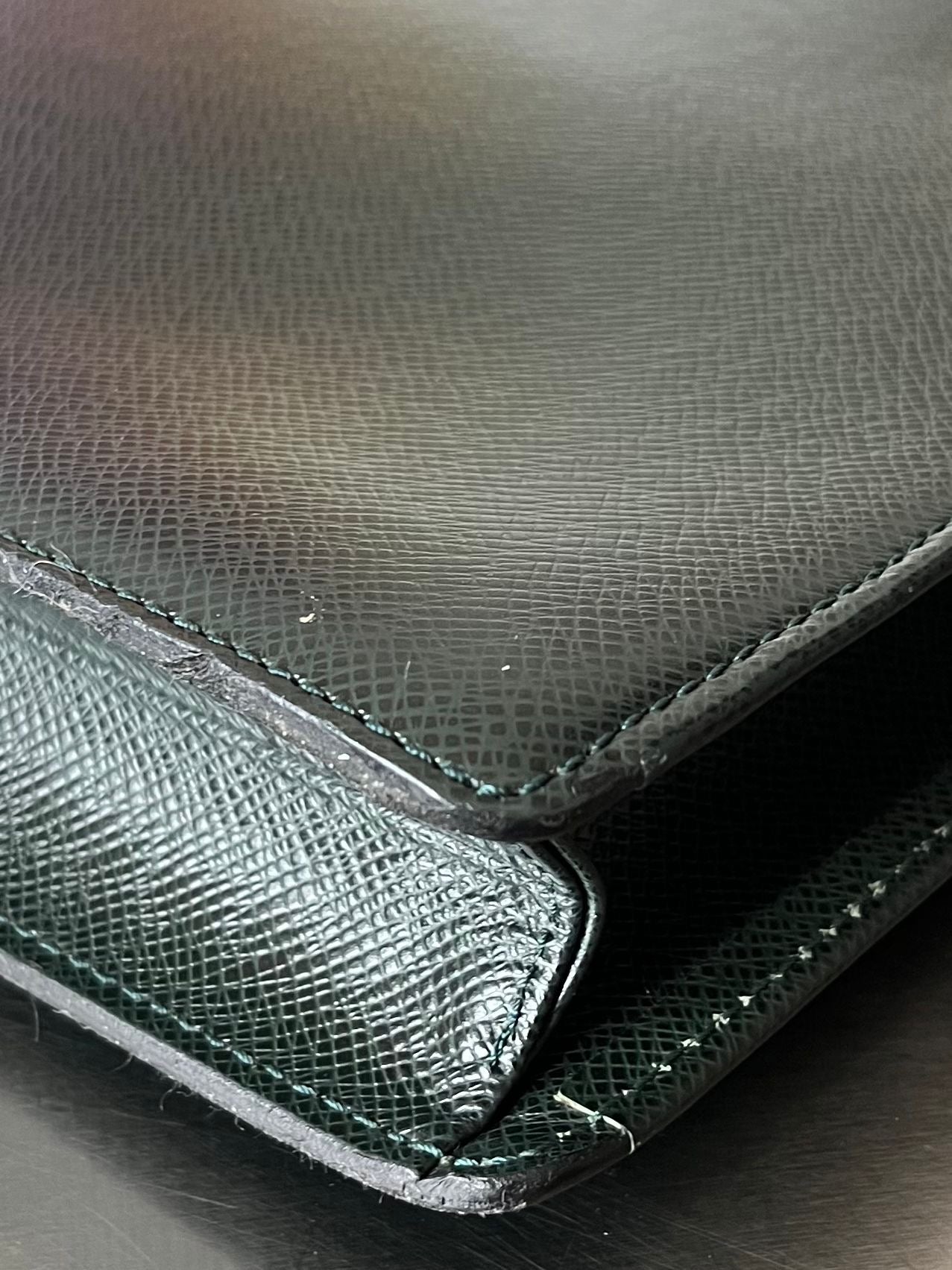 Louis Vuitton Serviette Kourad (Dunkelgrün)
