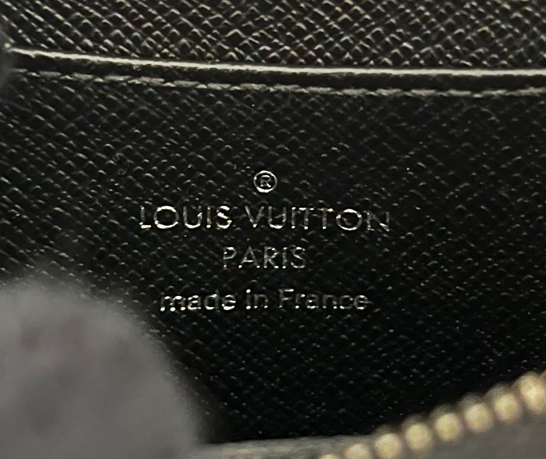 Louis Vuitton Zippy Coin Epi