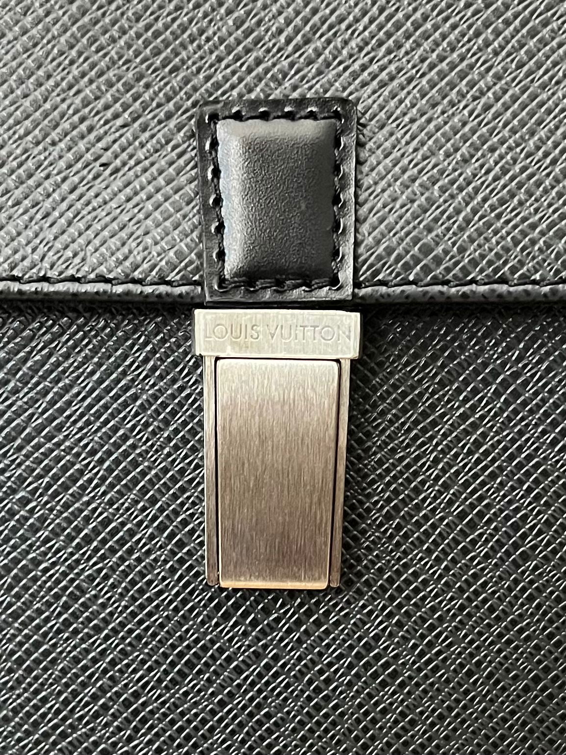 Louis Vuitton Yaranga Taiga