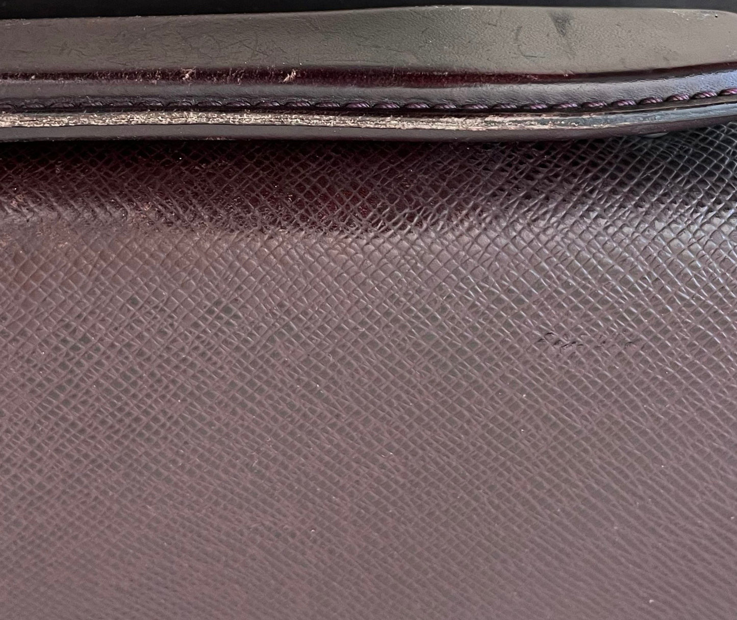 Louis Vuitton Angara Taiga