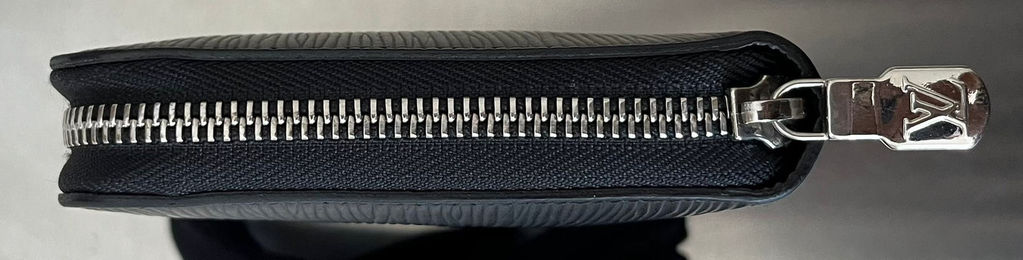 Louis Vuitton Zippy Organizer Epi