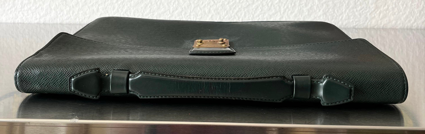 Louis Vuitton Serviette Kourad