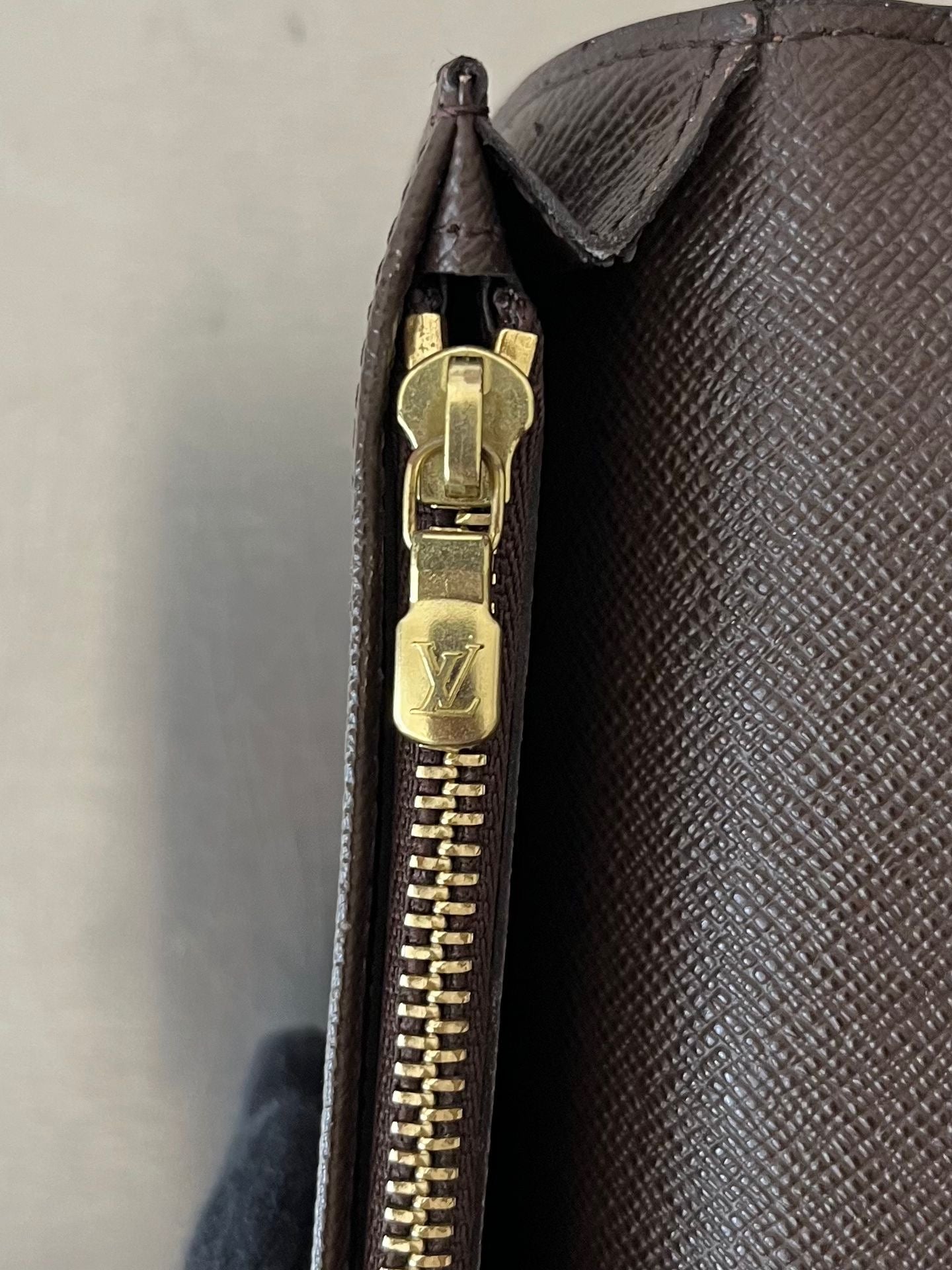 Louis Vuitton Brazza Damier
