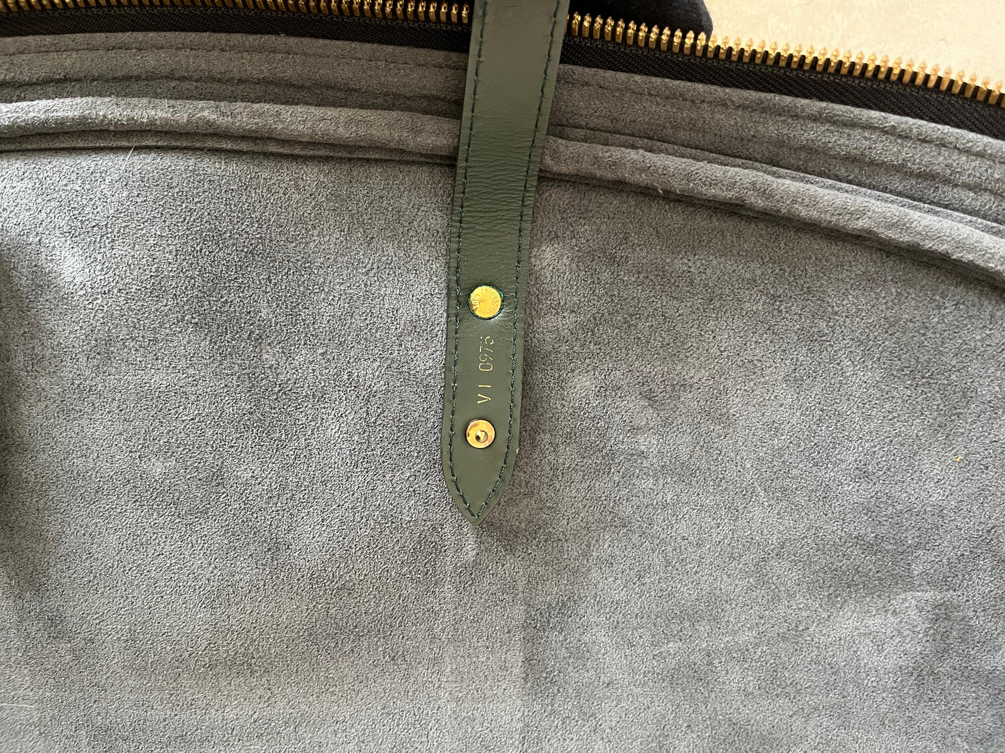 Louis Vuitton Helanga Taiga