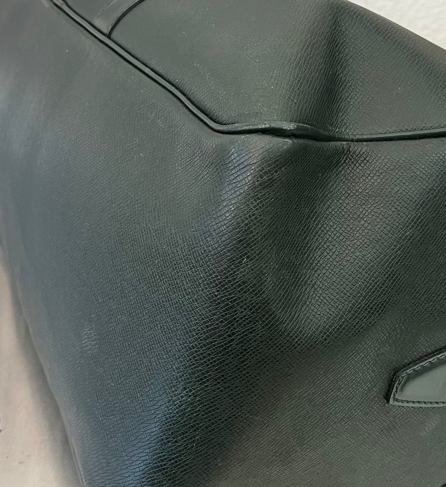 Louis Vuitton Kendall PM Taiga