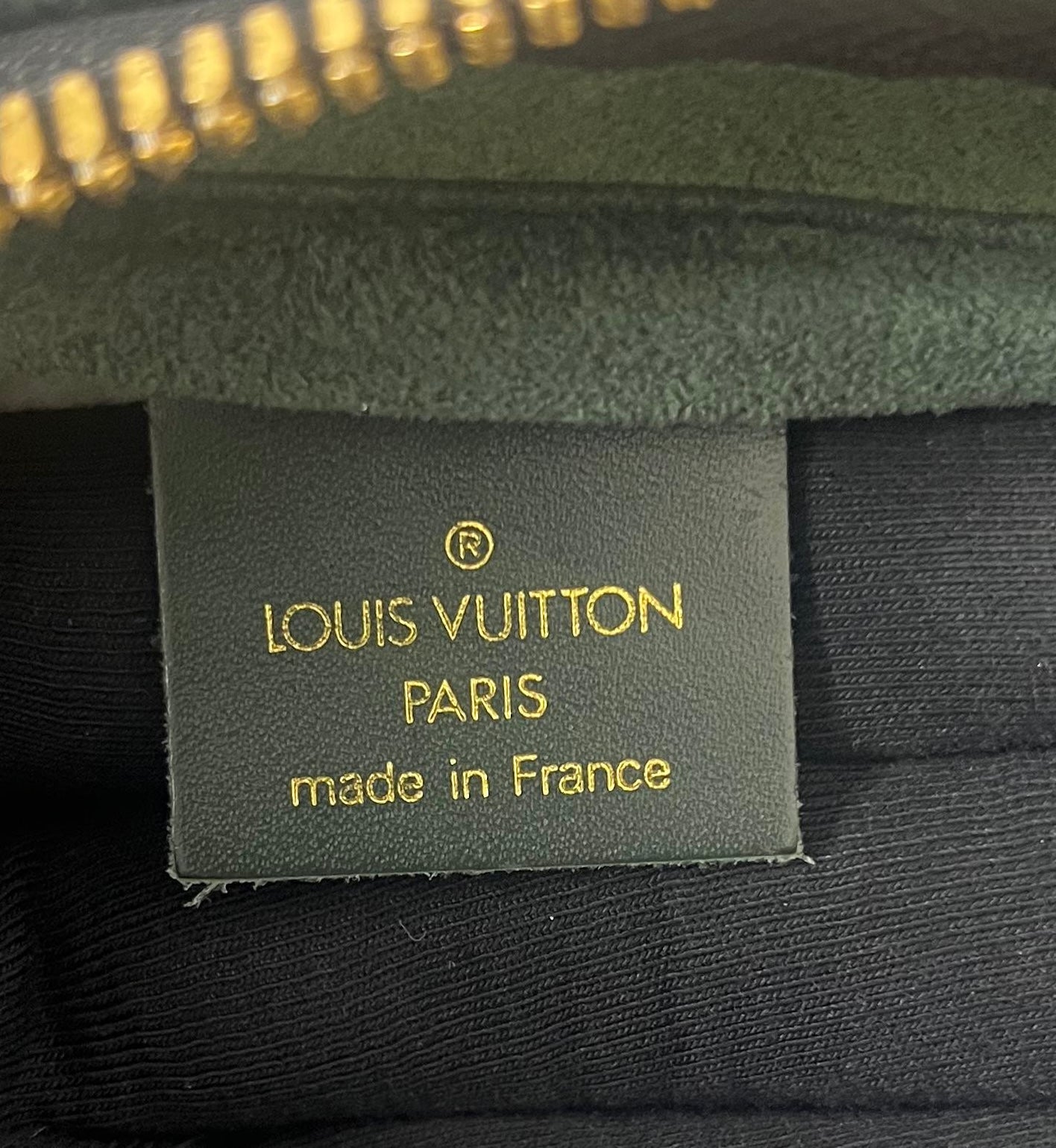 Louis Vuitton Kendall GM Taiga Leder