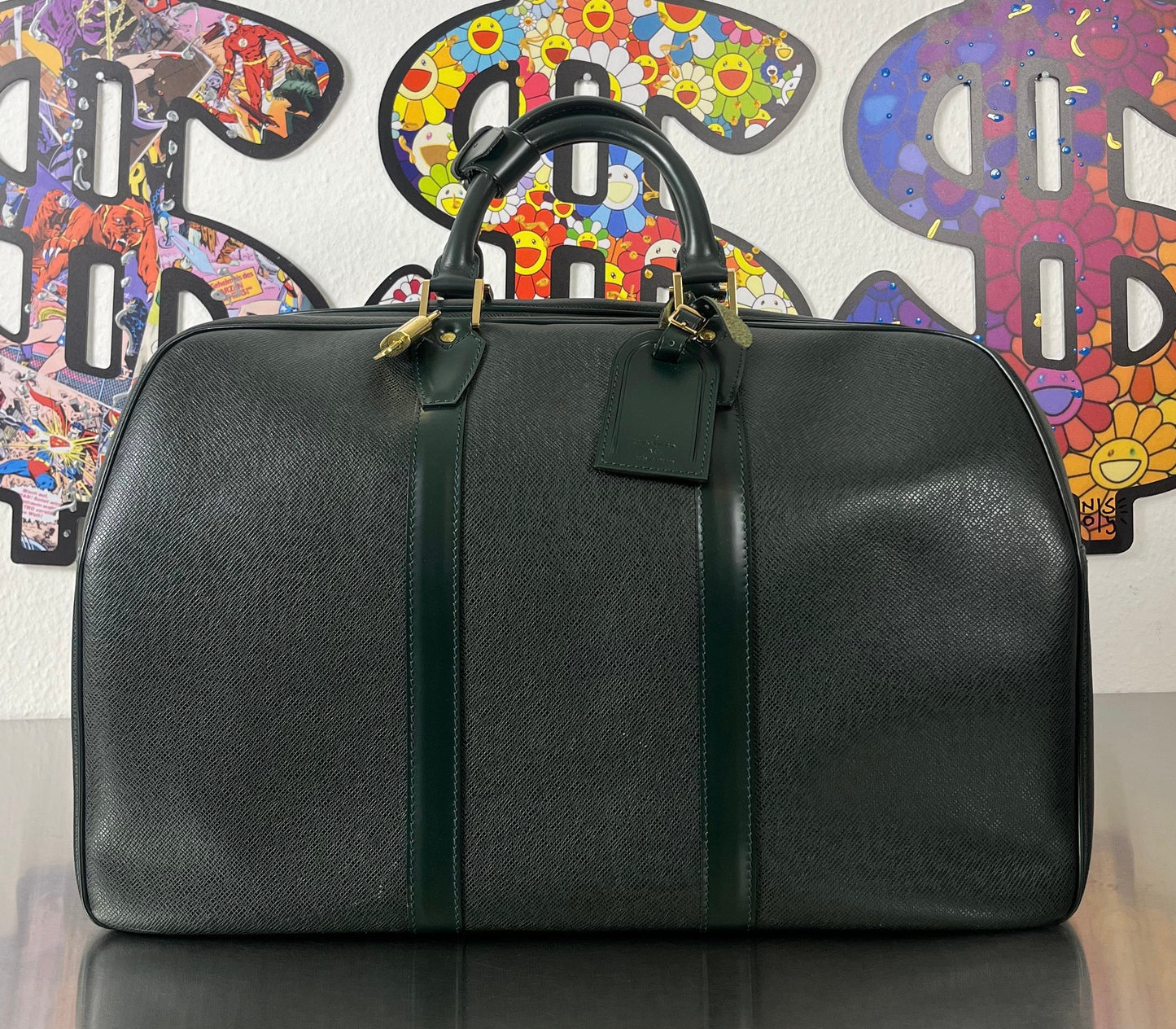Louis Vuitton Kendall PM Taiga Leder