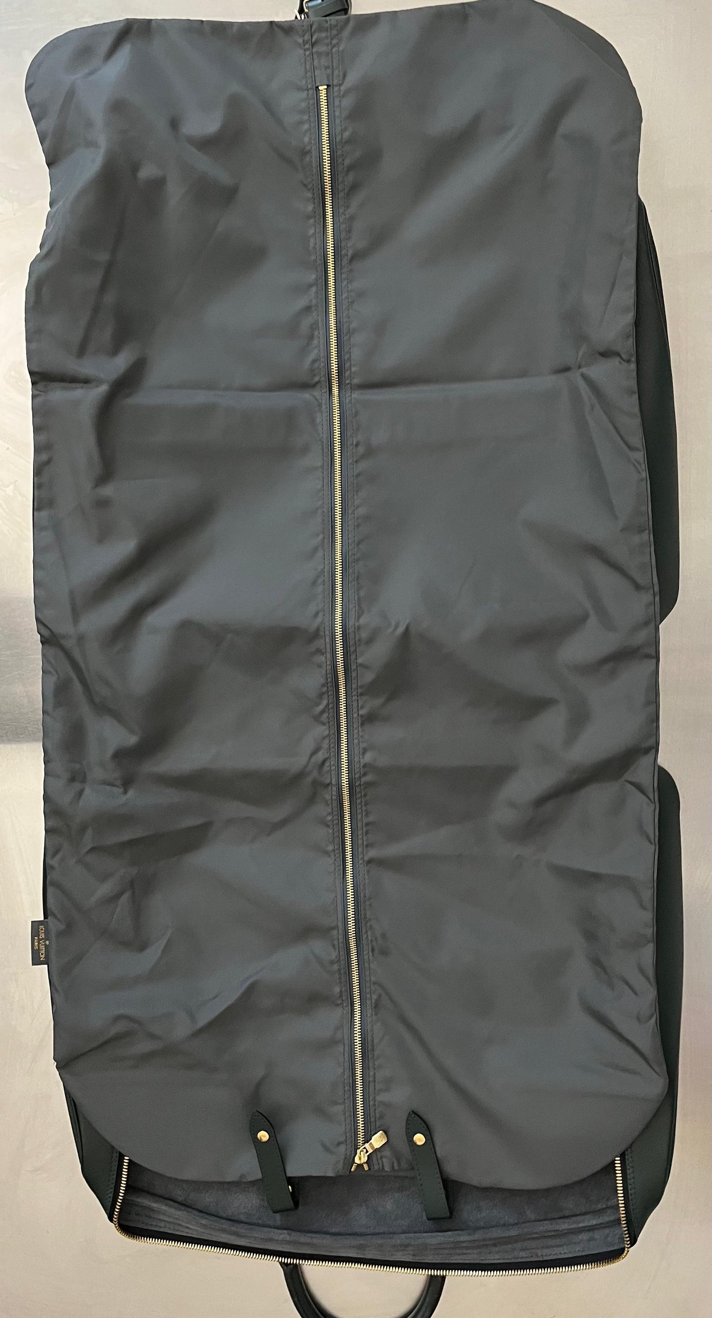 Louis Vuitton Helanga Taiga