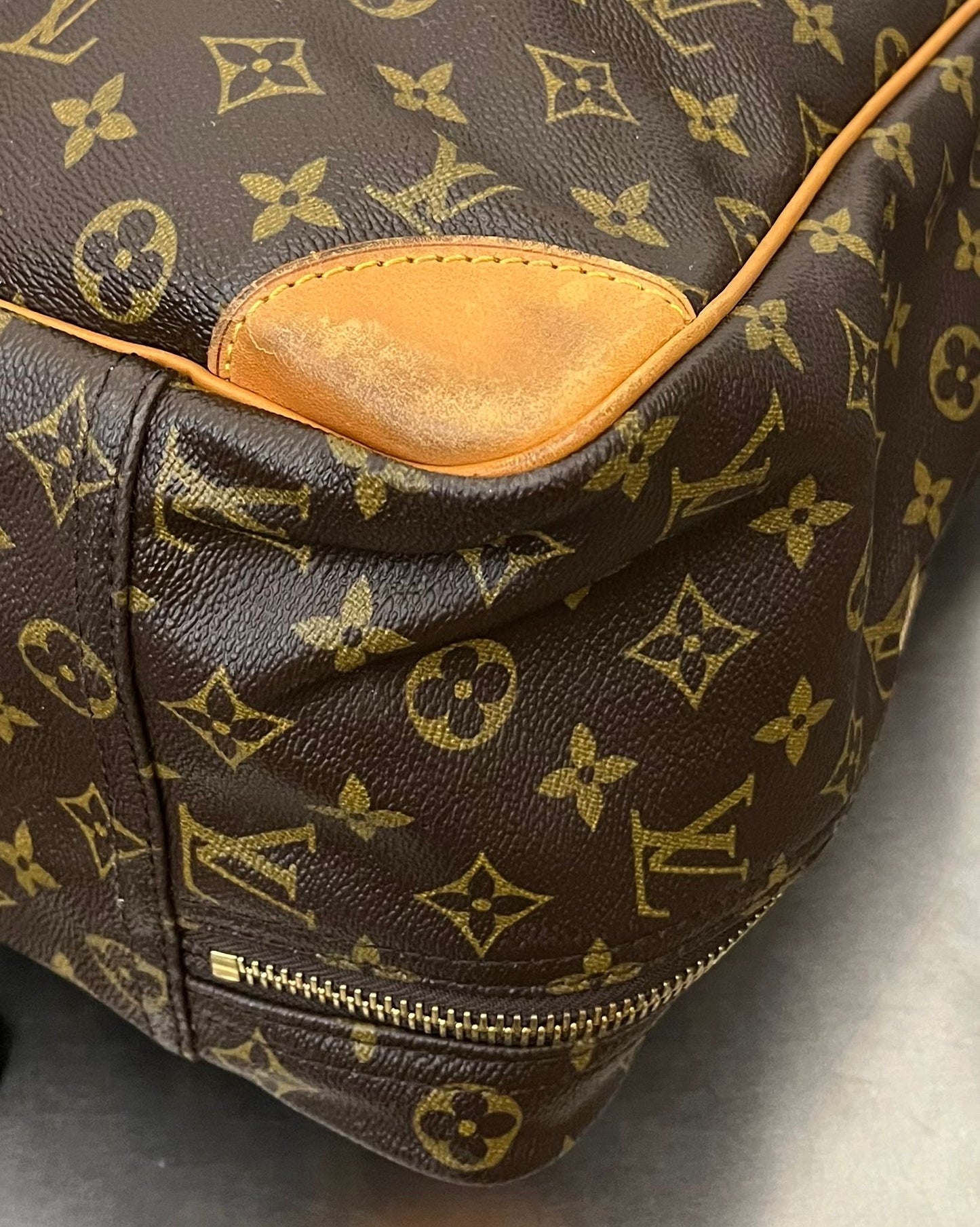Louis Vuitton Sirius 55