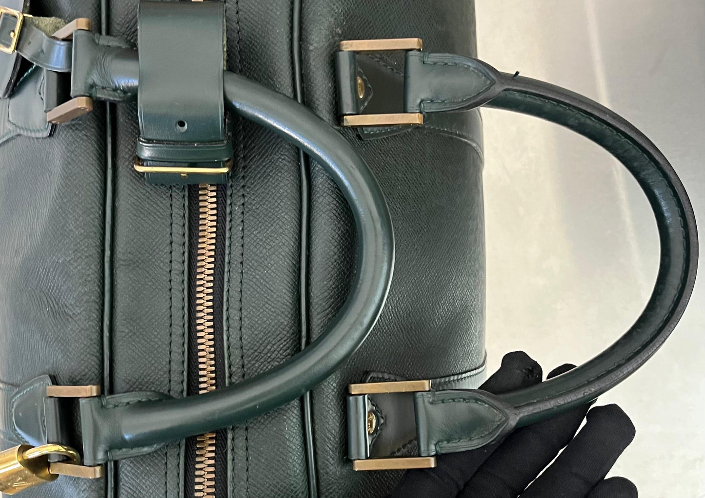 Louis Vuitton Kendall PM Taiga