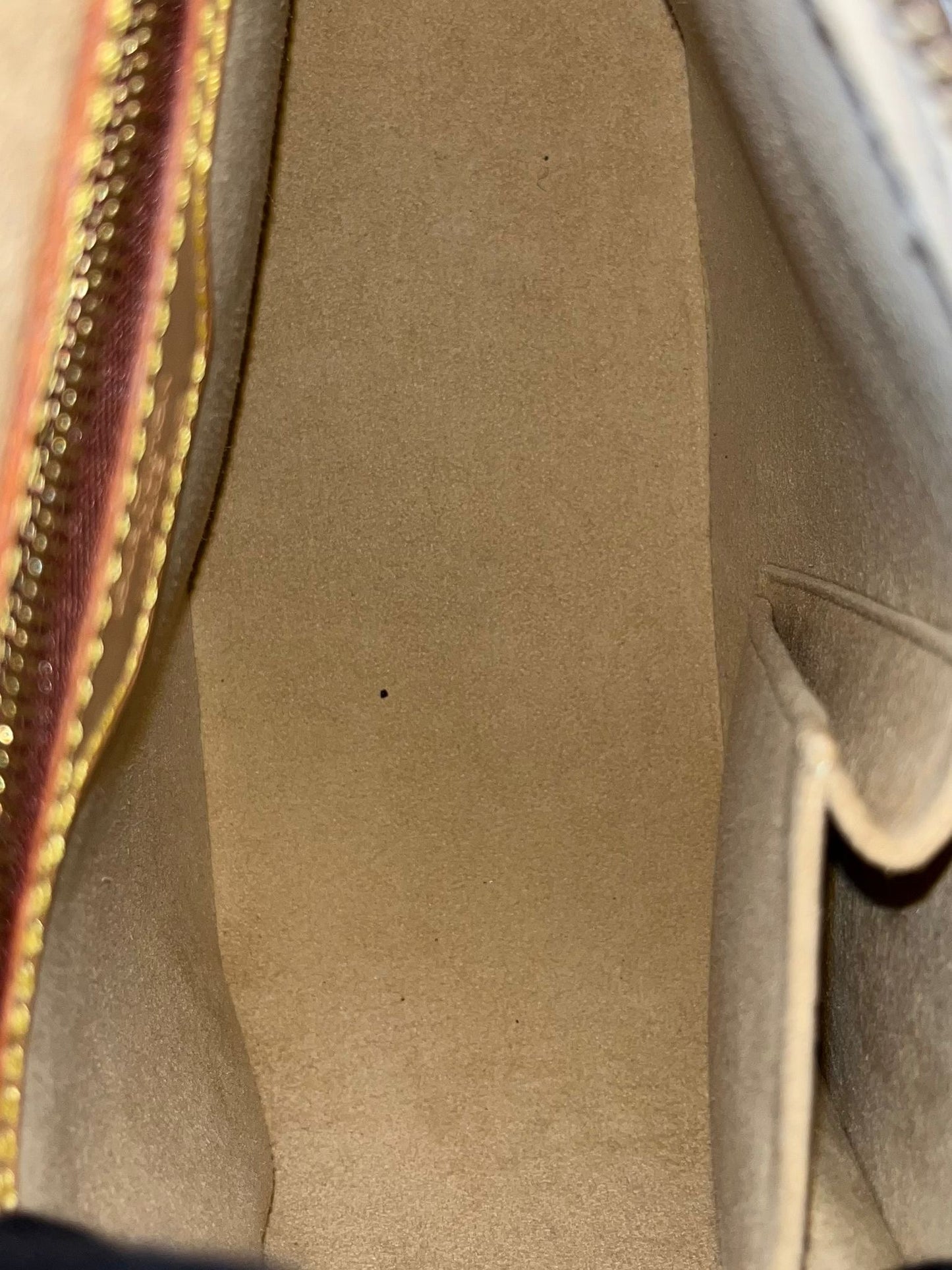 Louis Vuitton Looping MM