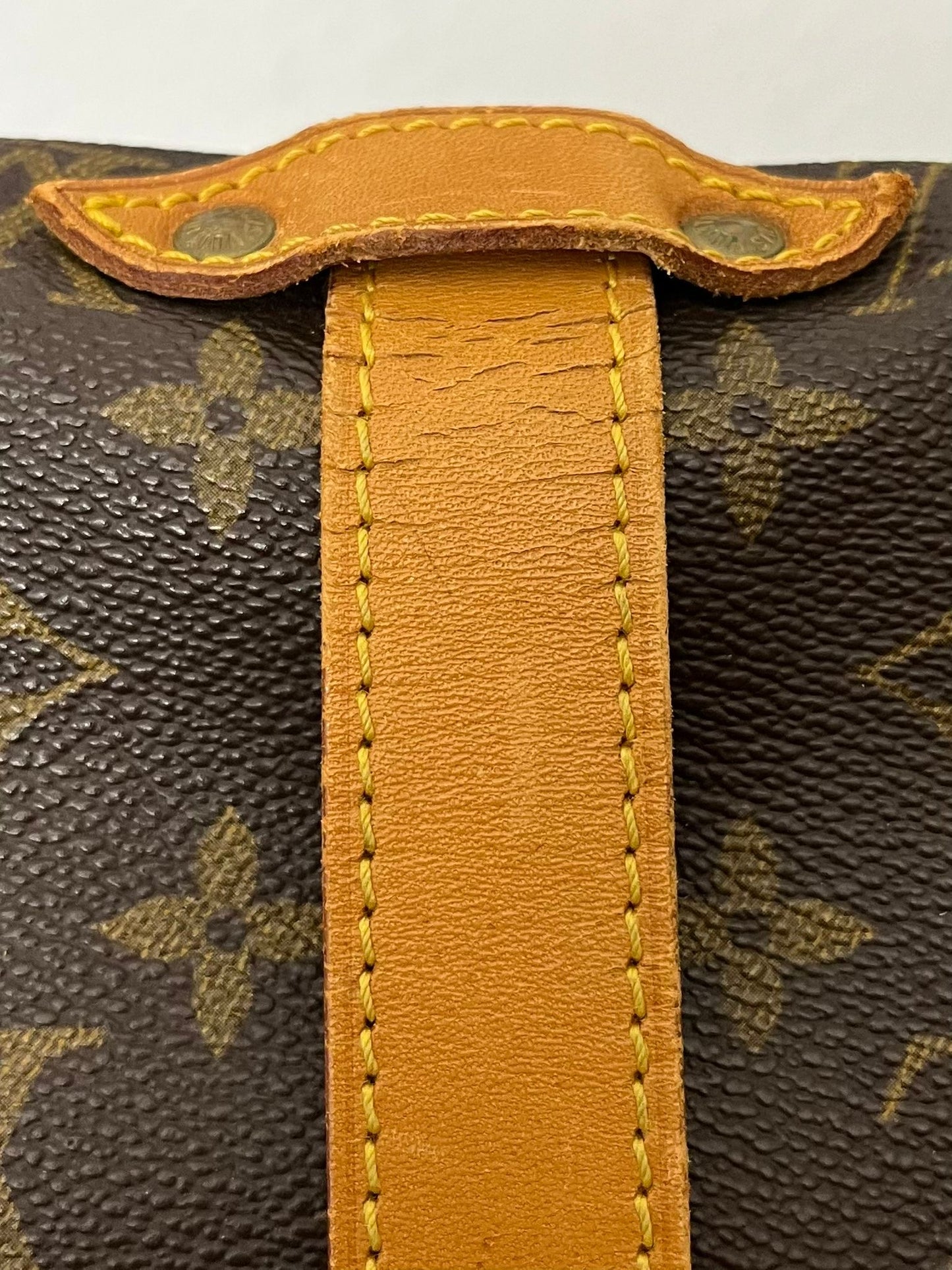Louis Vuitton Saumur 35