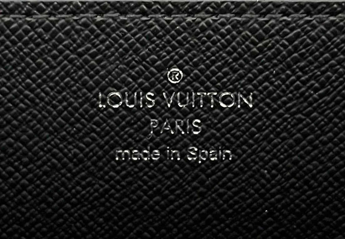 Louis Vuitton Zippy XL Taiga