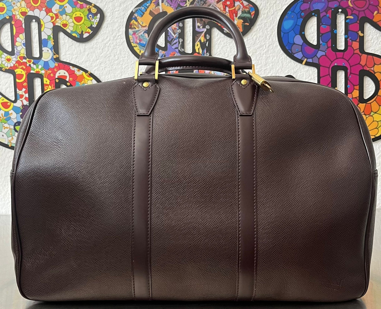 Louis Vuitton Kendall PM Taiga Leder