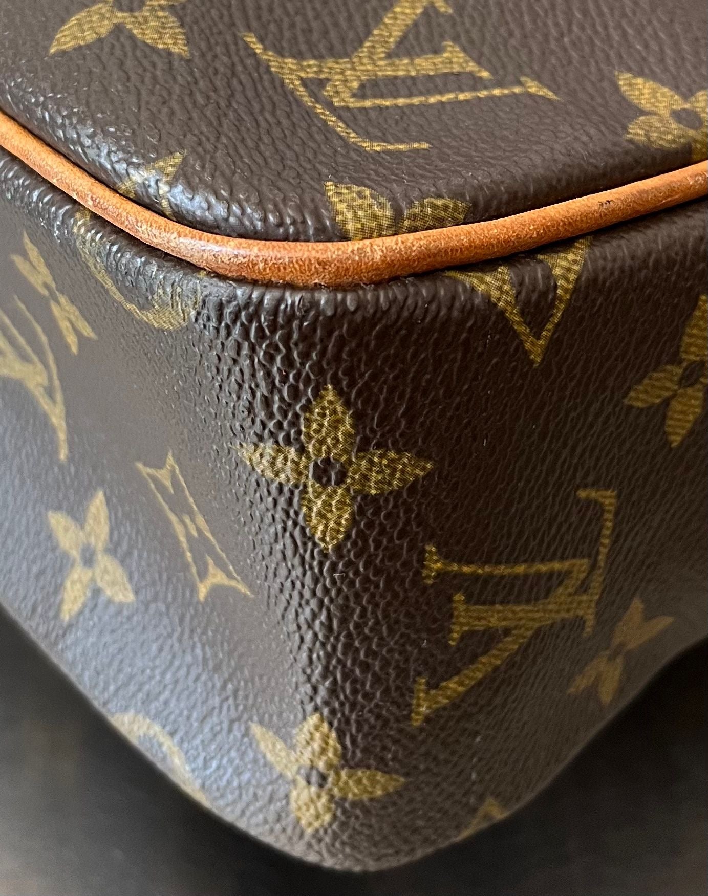 Louis Vuitton Porte Documents Pegase Monogram
