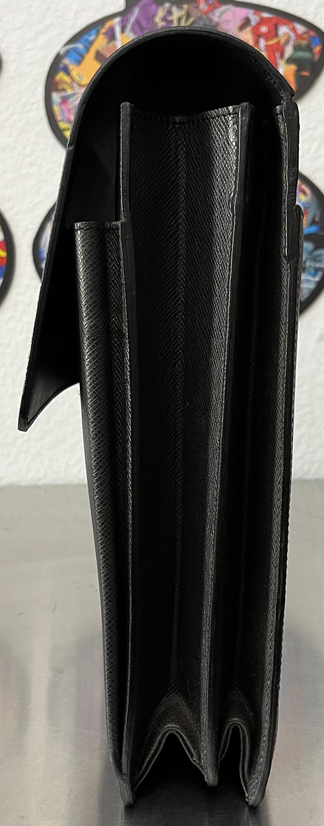 Louis Vuitton Robusto 2 Taiga