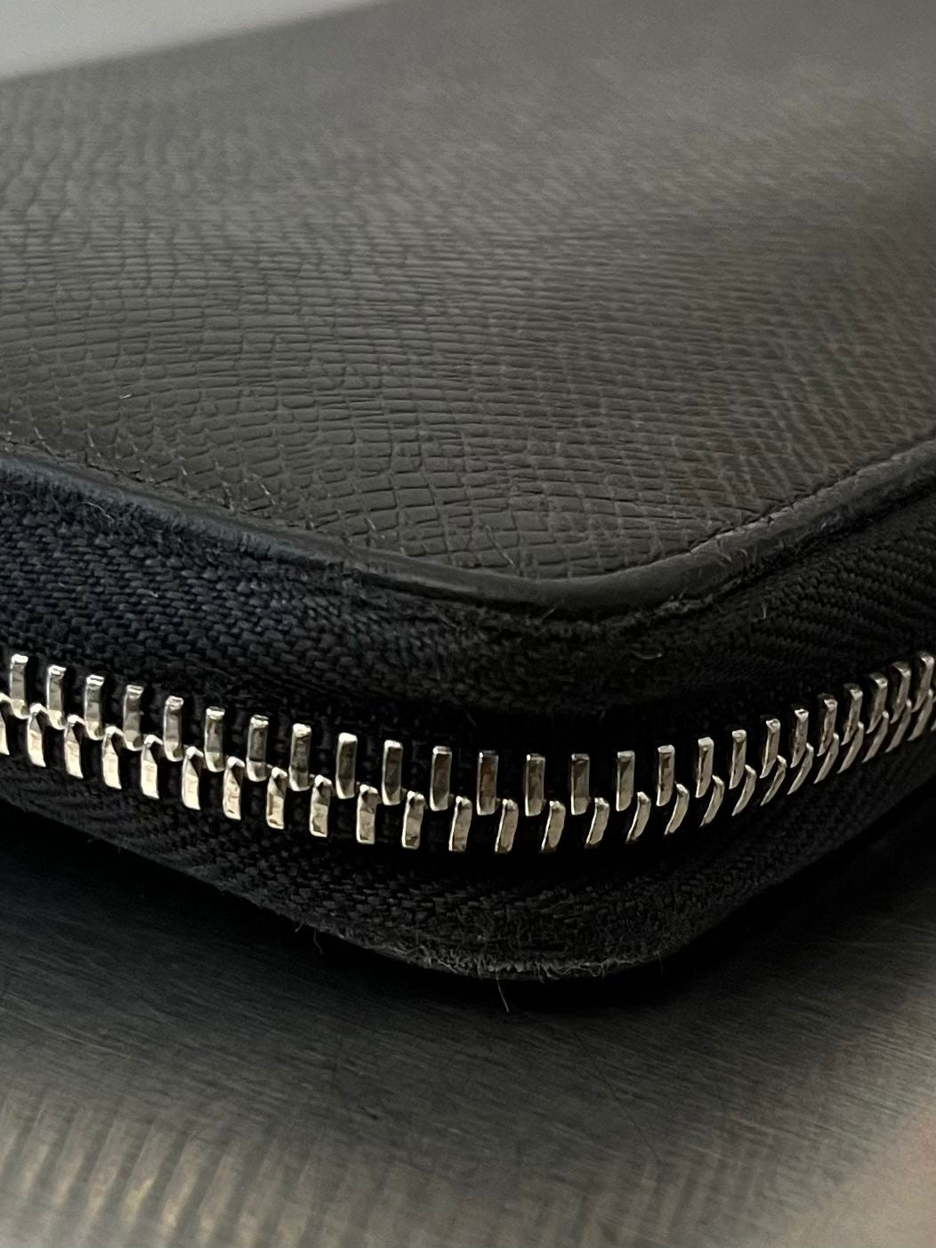 Louis Vuitton Zippy Organizer