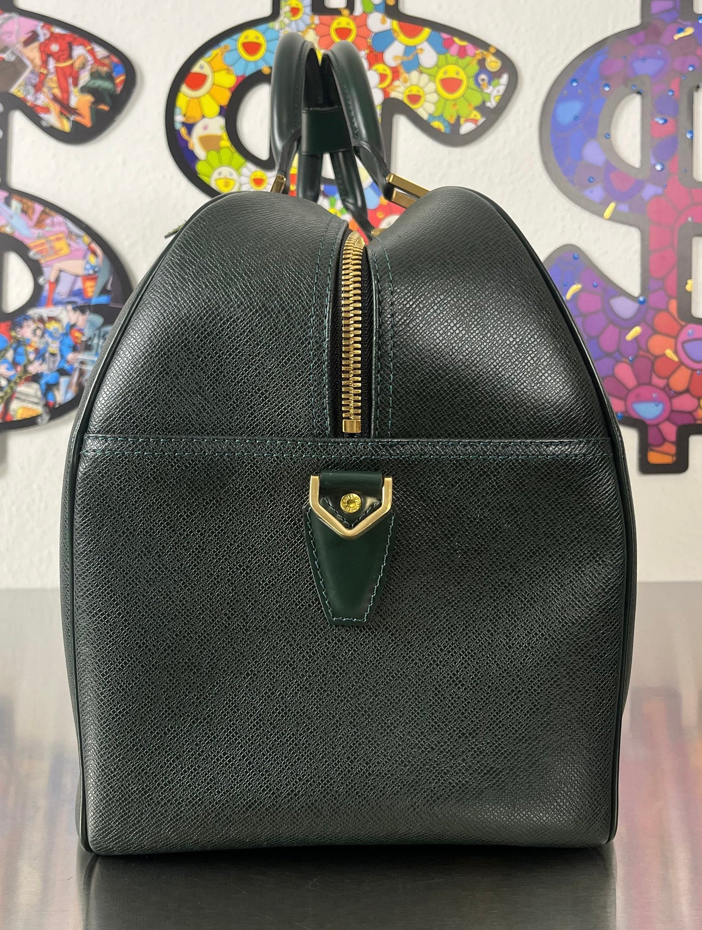 Louis Vuitton Kendall PM Taiga Leder