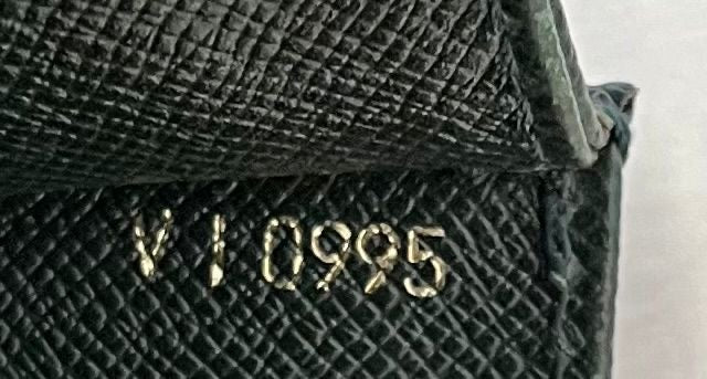 Louis Vuitton Serviette Kourad