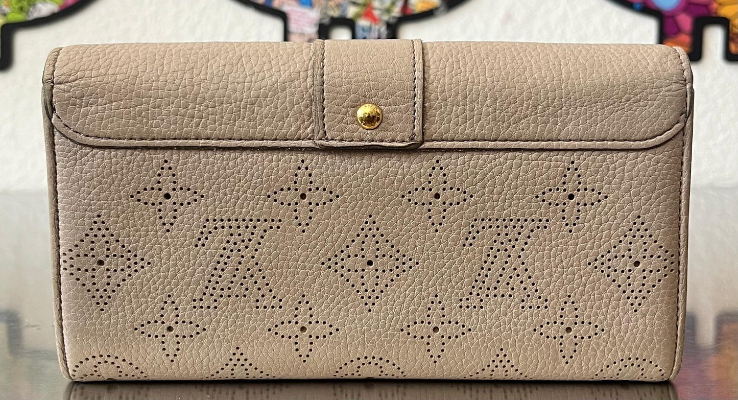 Louis Vuitton Amelia Mahina Leder