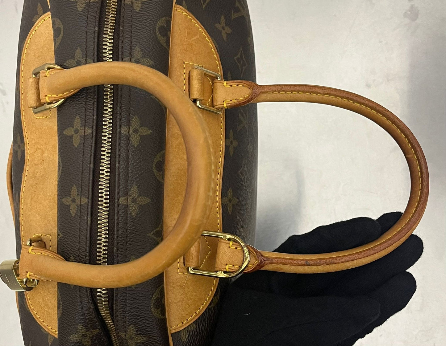 Louis Vuitton Deauville