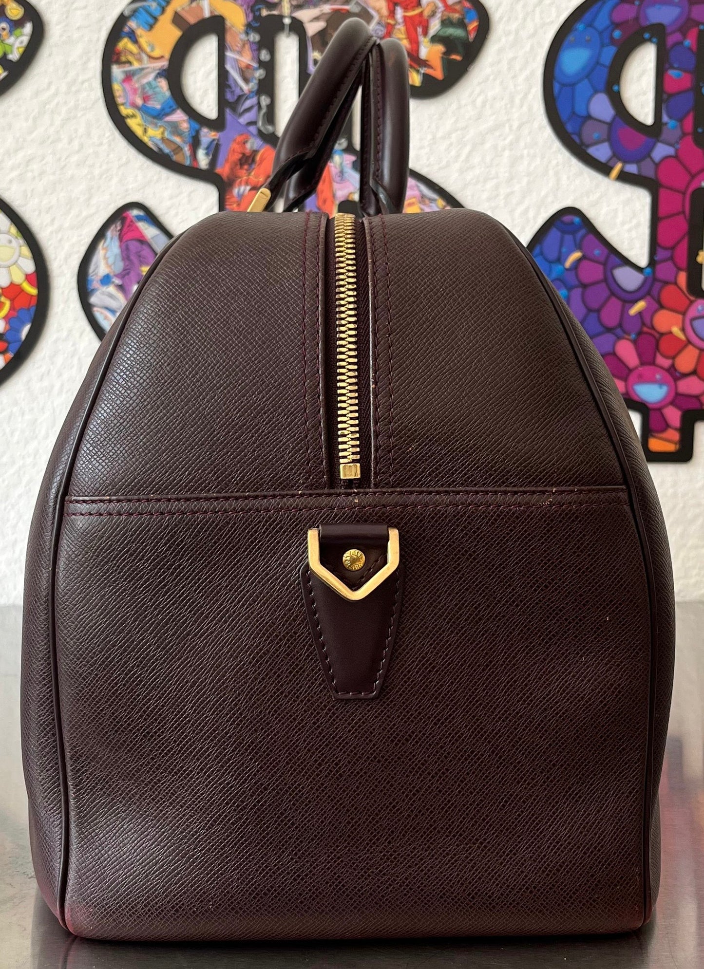 Louis Vuitton Kendall PM Taiga Leder