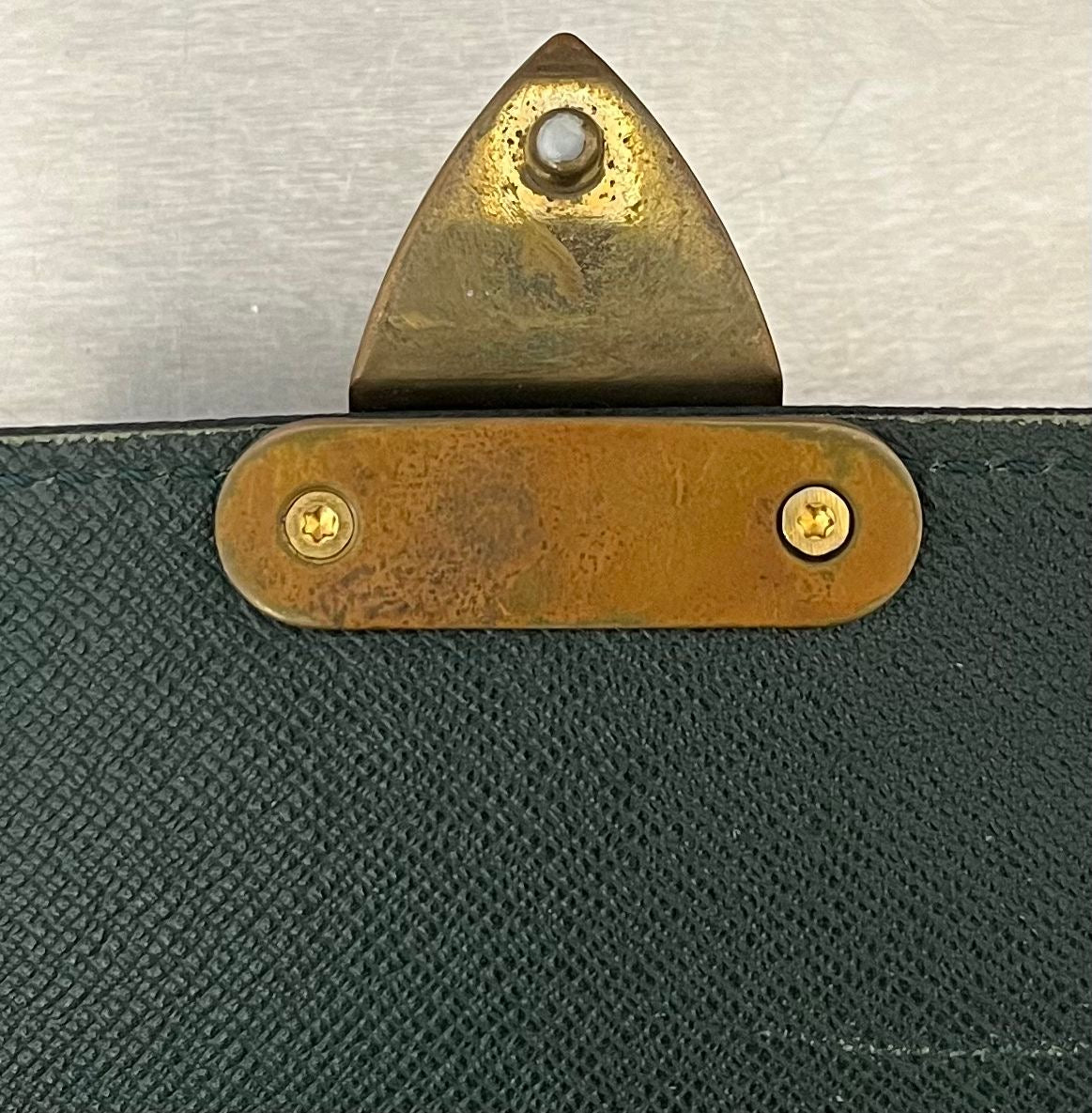 Louis Vuitton Serviette Kourad