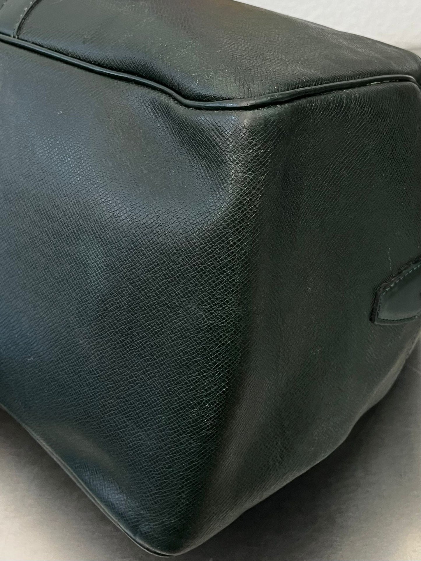 Louis Vuitton Kendall PM Taiga