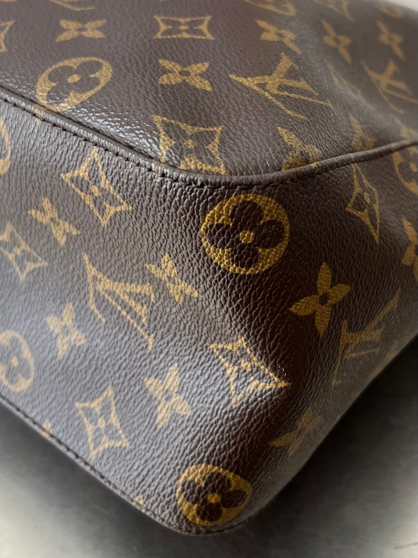 Louis Vuitton Looping GM